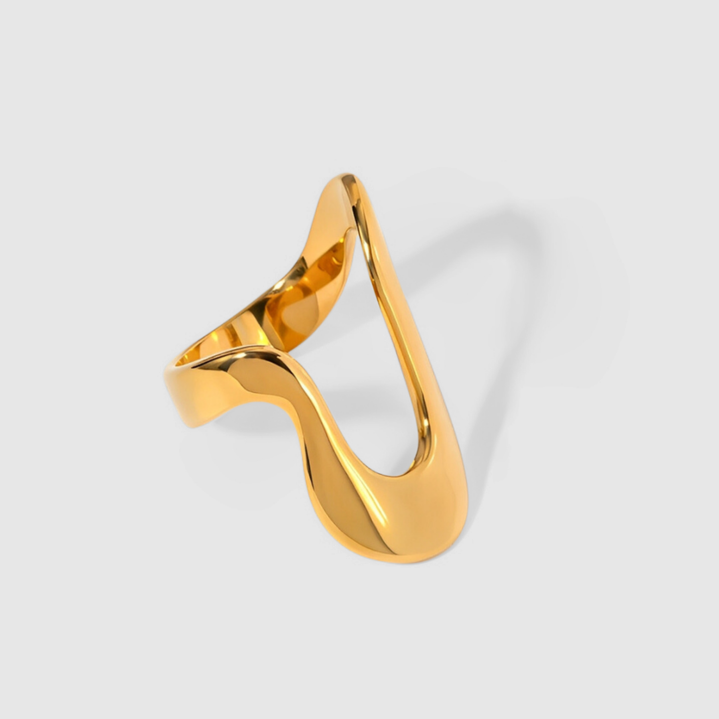Twisted Geometric Ring