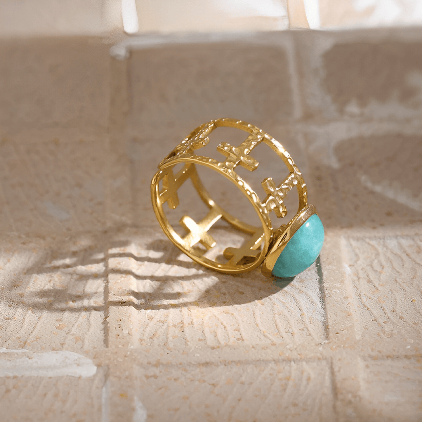 Lustrous Wave Ring