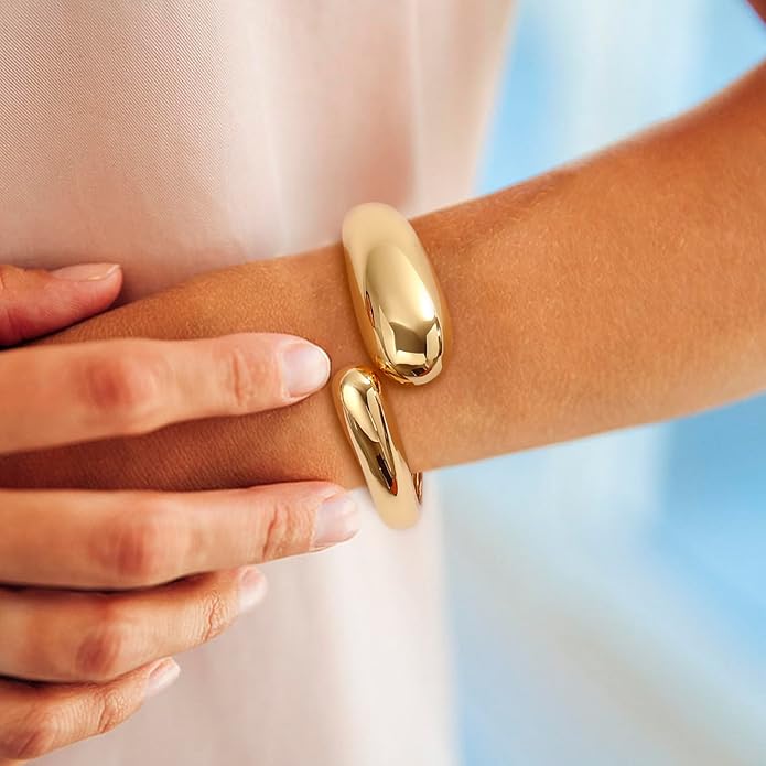 Lucia Cuff