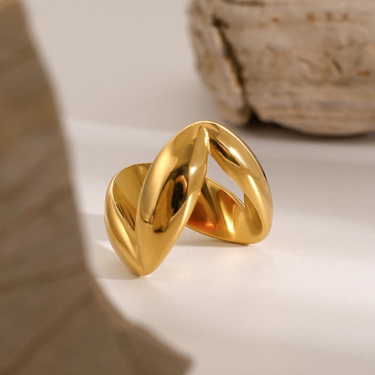 Vertex Chic Ring